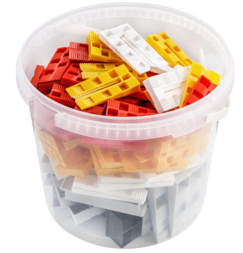 Format Keile Eimer Sortiment 240 Stück sortiert 4317784571630 = 80xRot(9mm), 60xGelb(11mm) 50xWeiss(10mm), 40xGrau(15mm) 10xSchwarz(24mm)